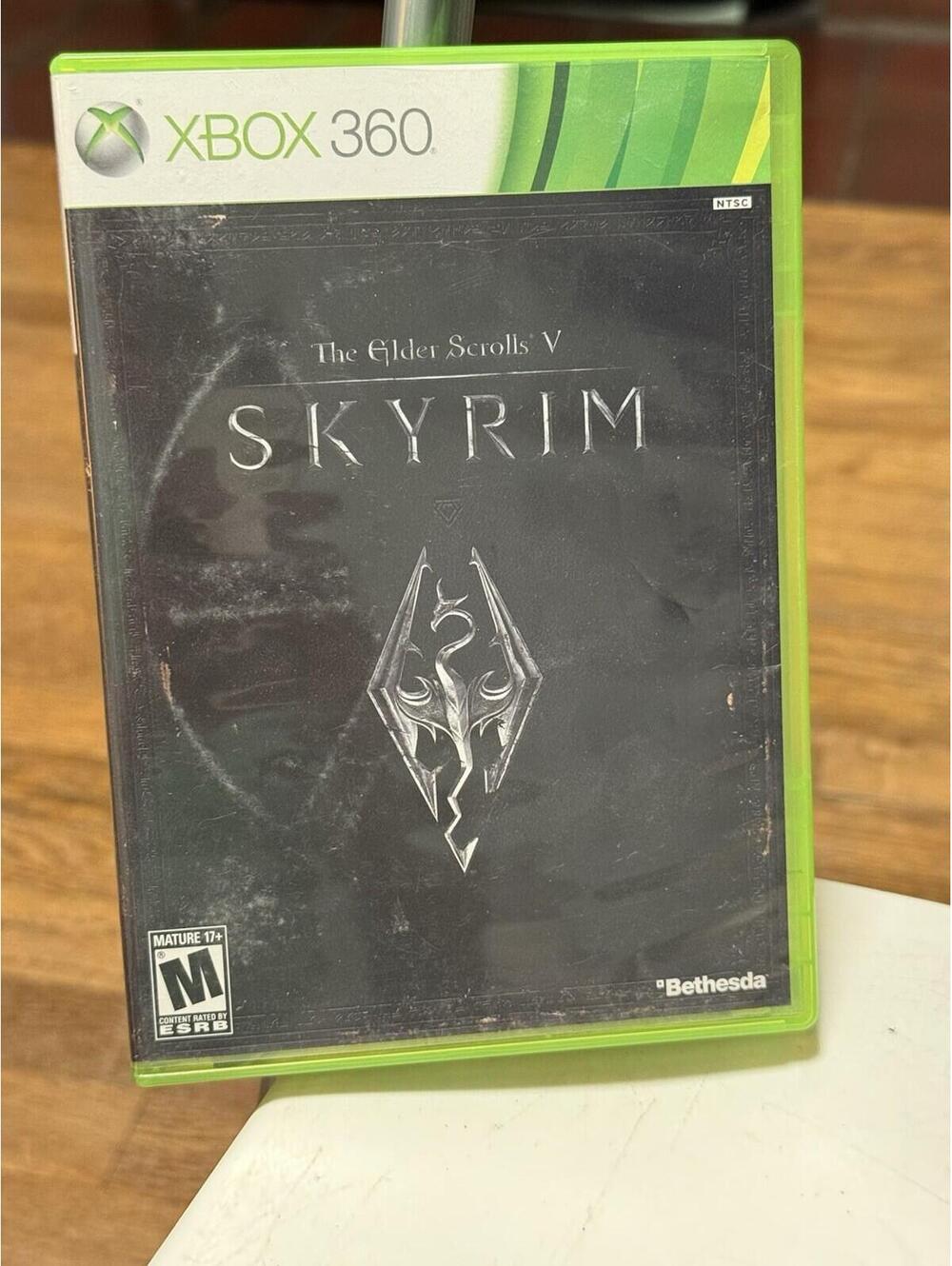 The Elder Scrolls V: Skyrim (Xbox 360) COMPLETE , Working